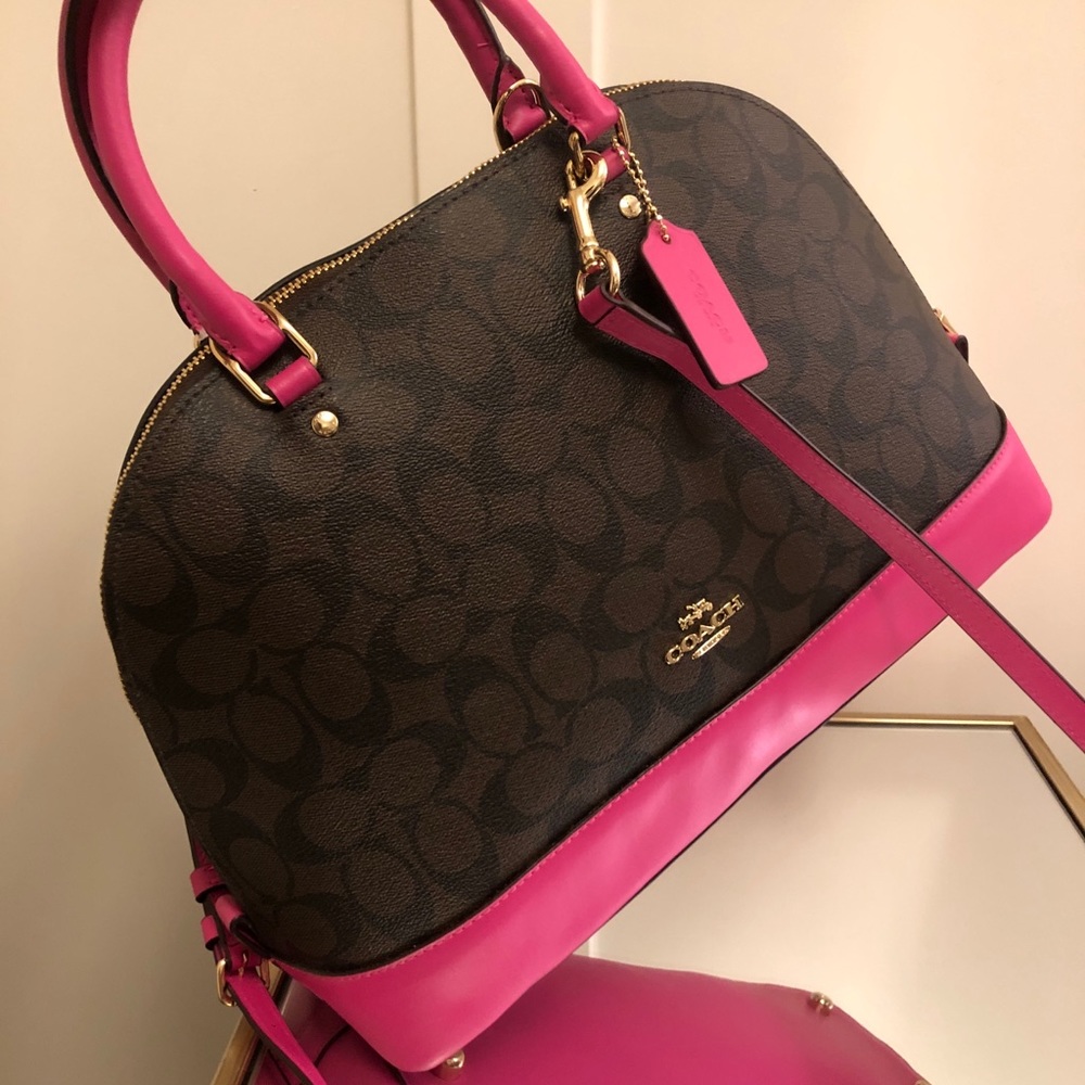 COACH SIERRA SATCHEL IN SIGNATURE